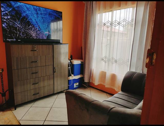2 BEDROOM FREEHOLD FOR SALE IN DUVHA PARK